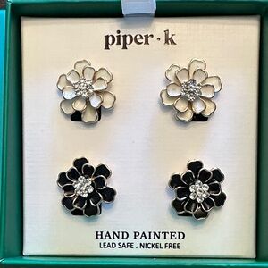 Piper K Black and White Flower Earrings Set